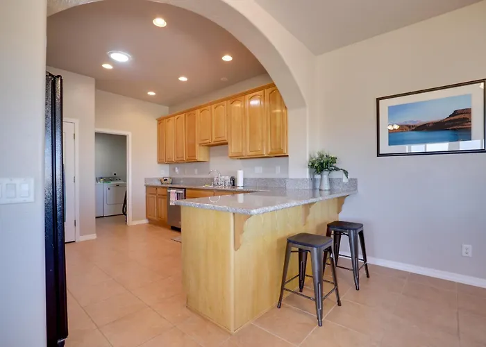 3 Mi To Powell: Pet-friendly Page * Wahweap