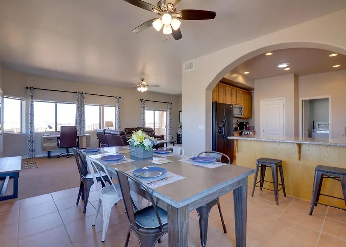 3 Mi To Powell: Pet-friendly Page Holiday home Wahweap